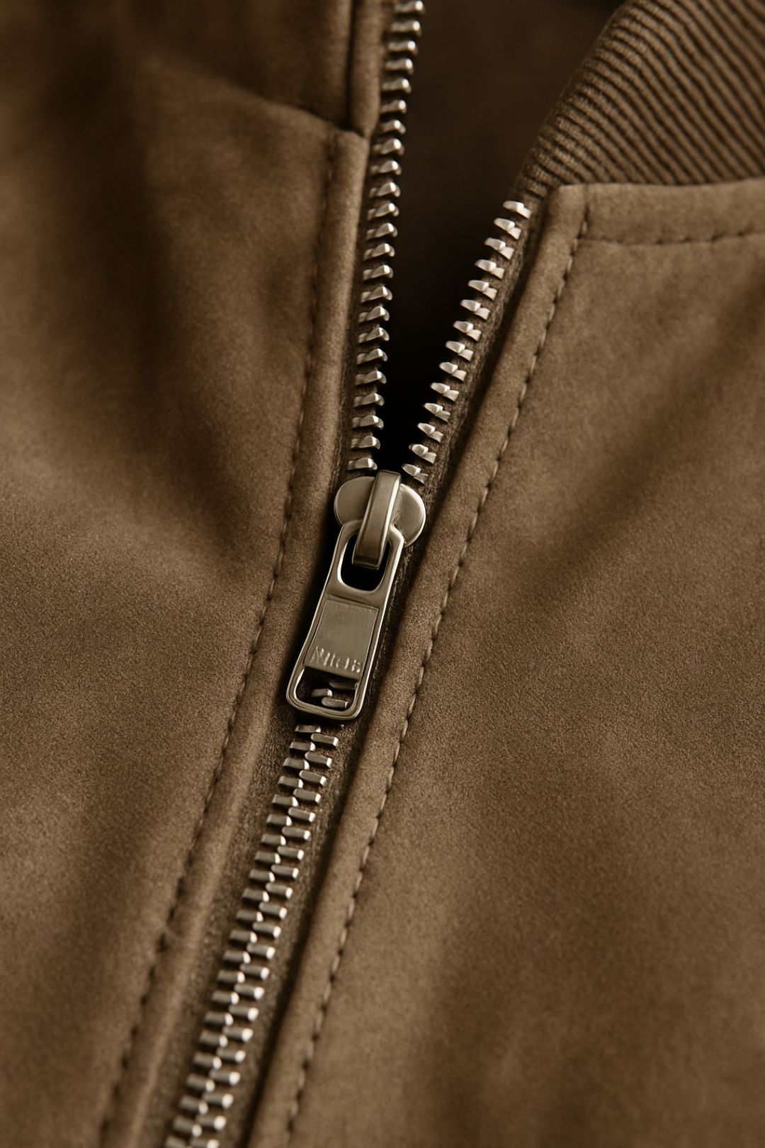 Classique Suede Bomber